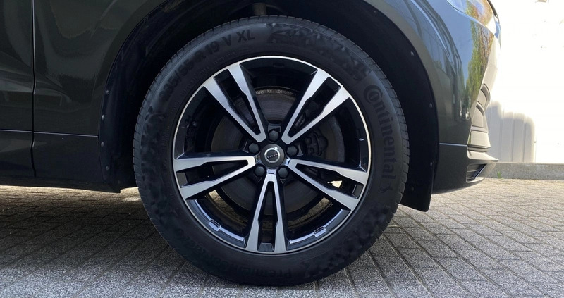 Volvo XC 60 cena 119900 przebieg: 157000, rok produkcji 2017 z Przysucha małe 232